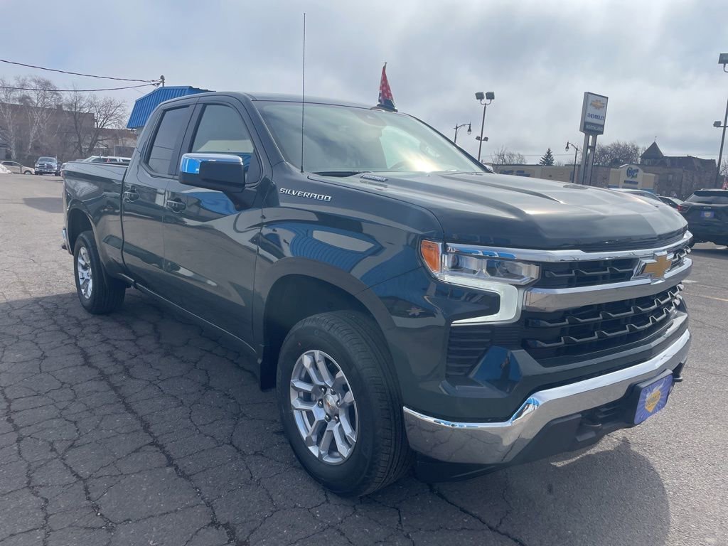 New 2026 Chevrolet Silverado 1500 LT image 3