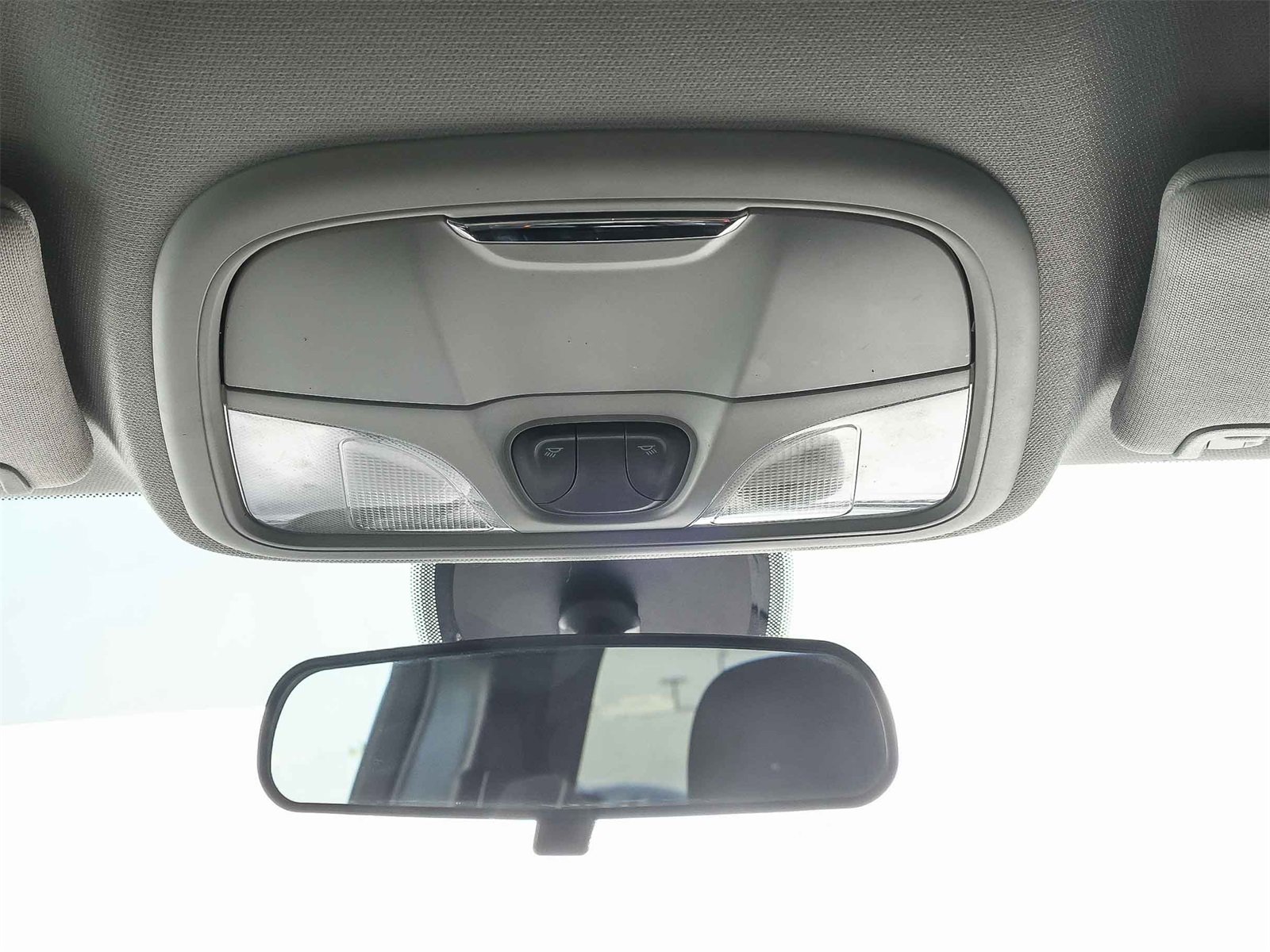 Used 2019 Jeep Cherokee Latitude w/ Popular Appearance Group image 17