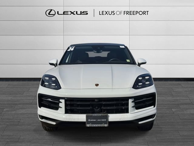 Used 2024 Porsche Cayenne Coupe image 2