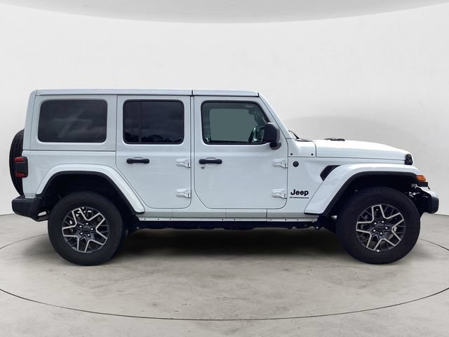 Certified 2025 Jeep Wrangler Unlimited Sahara AWD/4WD image 6