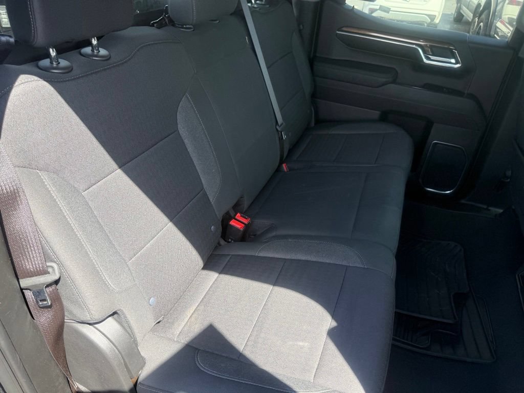 Used 2023 Chevrolet Silverado 1500 LT AWD/4WD image 46