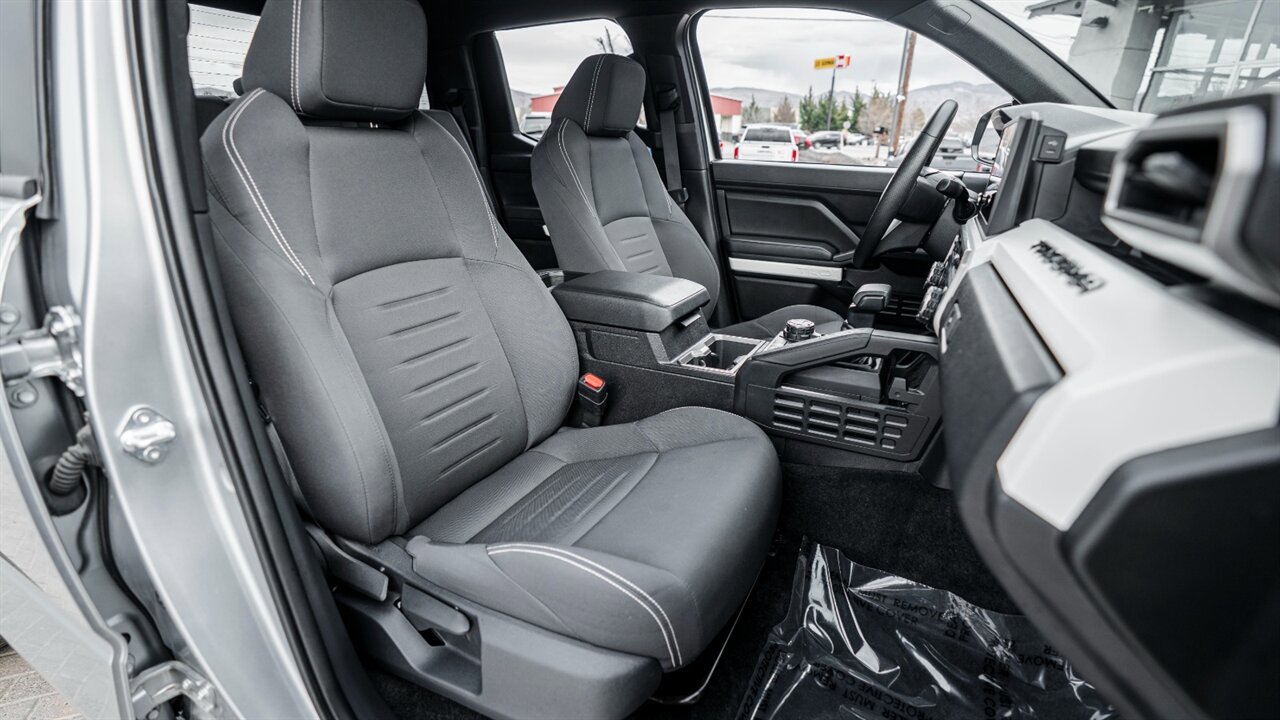Used 2024 Toyota Tacoma TRD Off-Road image 20