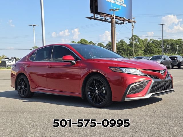 Used 2023 Toyota Camry XSE FWD image 4