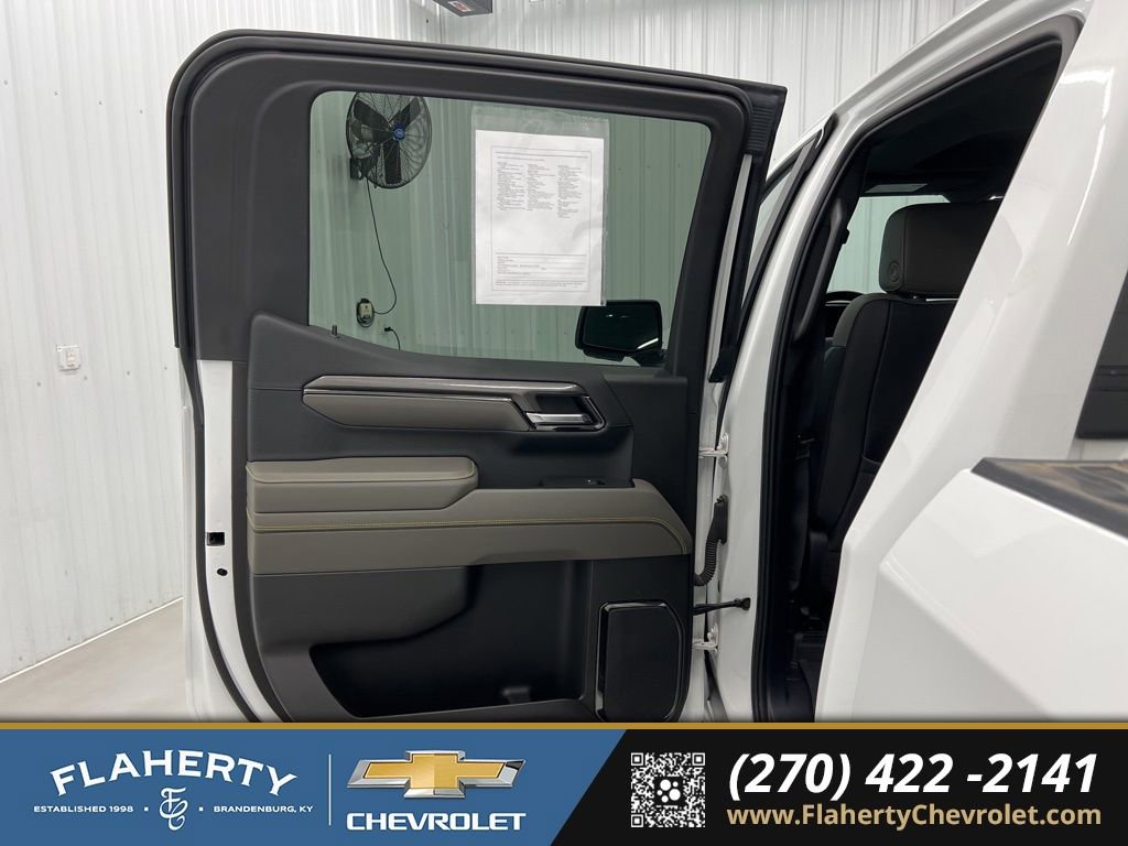 Used 2024 Chevrolet Silverado 1500 ZR2 w/ Technology Package AWD/4WD image 10