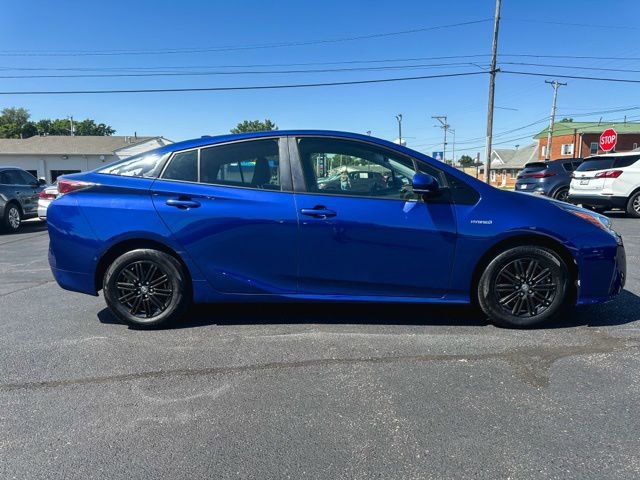 Used 2017 Toyota Prius Two w/ Prius Two Safety Plus Package FWD image 9