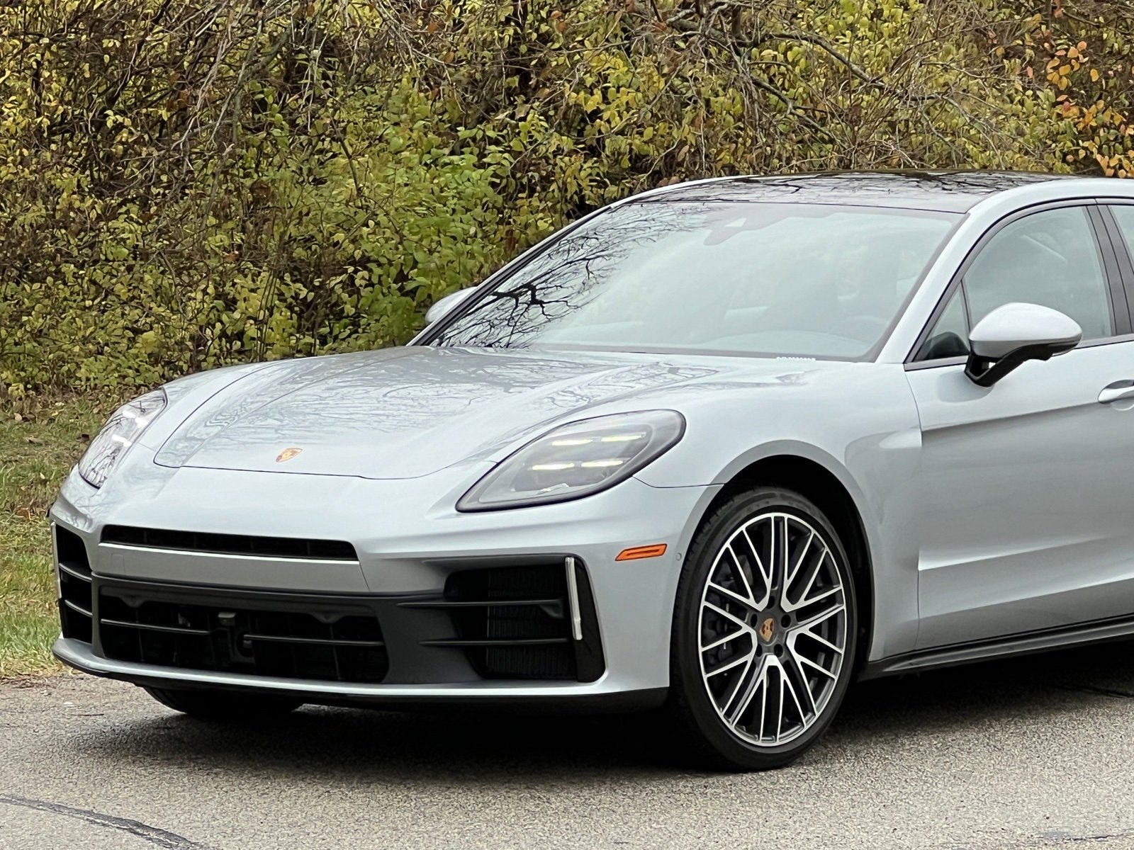 Certified 2025 Porsche Panamera 4 image 12