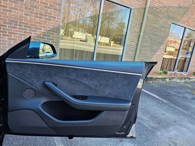 Used 2025 Tesla Model 3 Long Range image 61