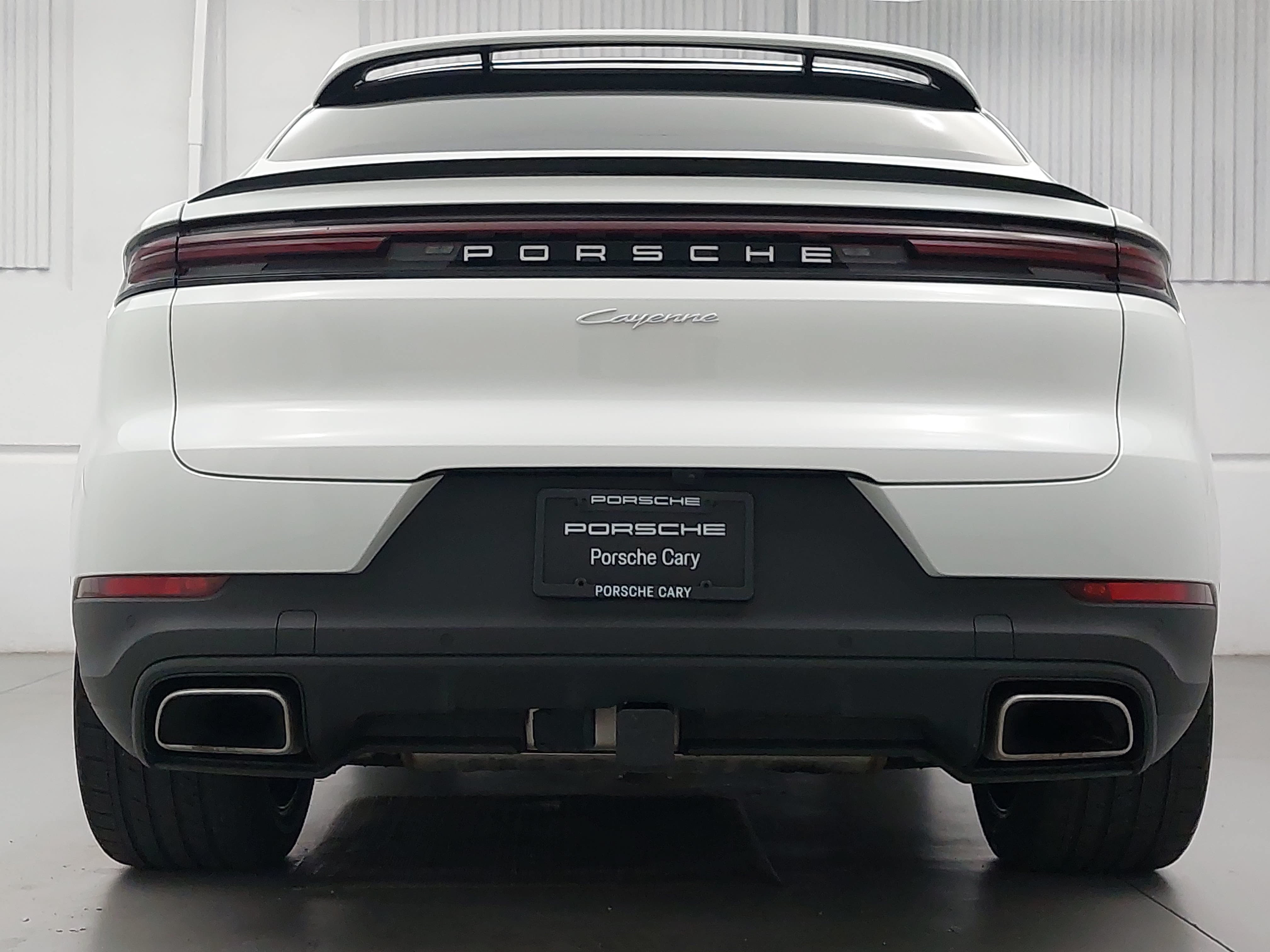 Certified 2024 Porsche Cayenne Coupe AWD/4WD image 6