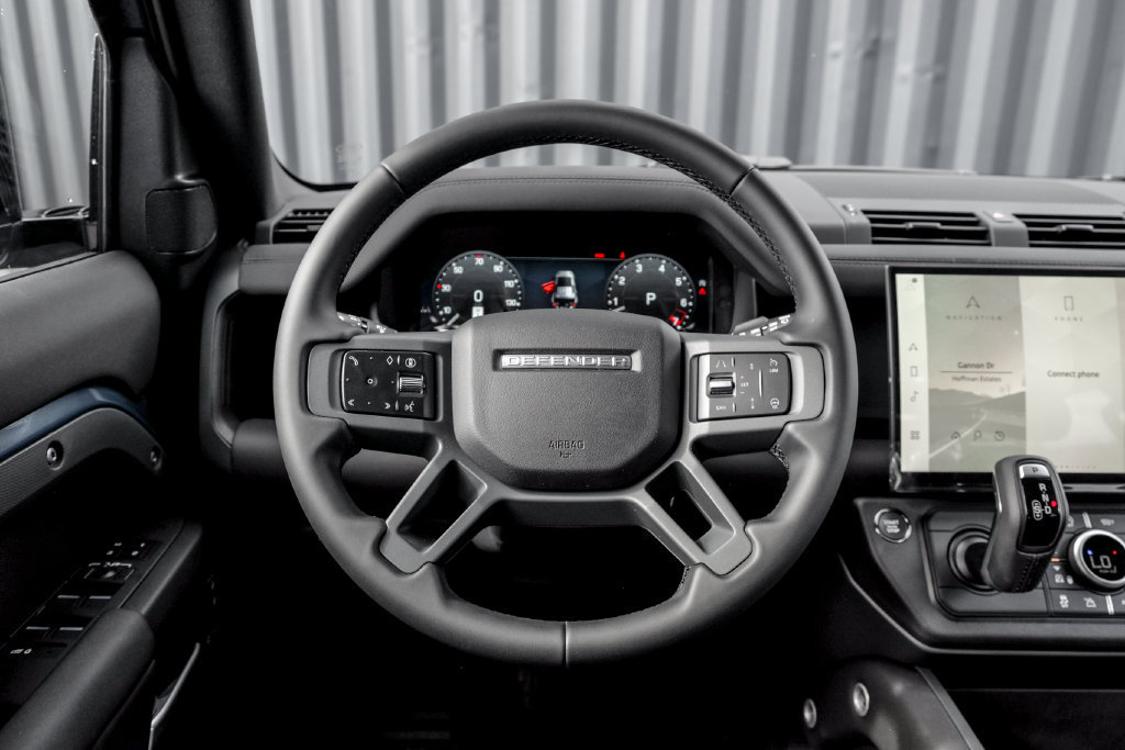 New 2026 Land Rover Defender 110 X-Dynamic SE AWD/4WD image 18