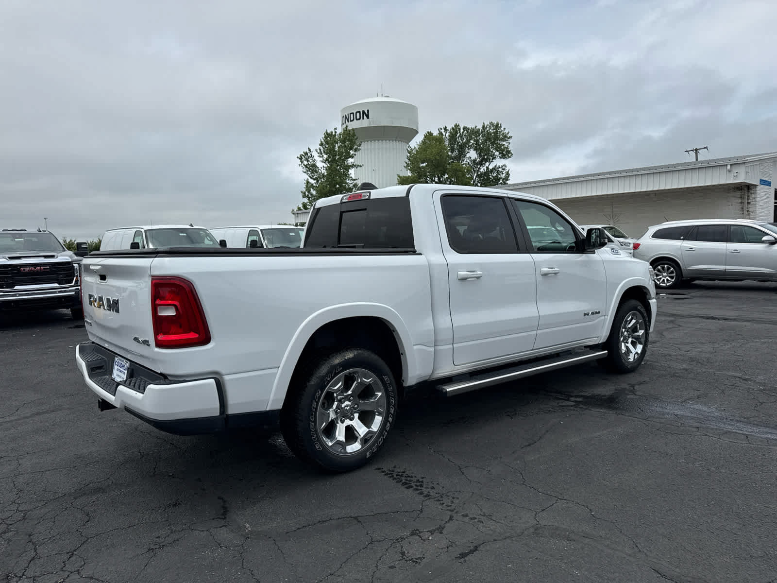 Used 2025 RAM 1500 Big Horn AWD/4WD image 5