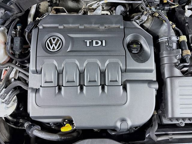 Used 2015 Volkswagen Golf TDI SEL w/ Lighting Package (SEL) image 31