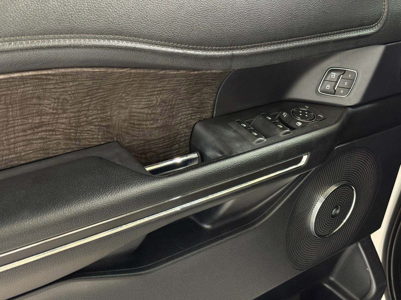 Used 2019 Ford Expedition Limited w/ Equipment Group 302A RWD image 56