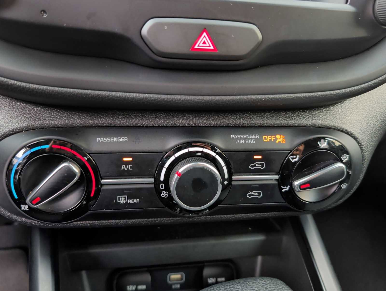 Used 2023 Kia Soul LX w/ LX Technology Package image 15