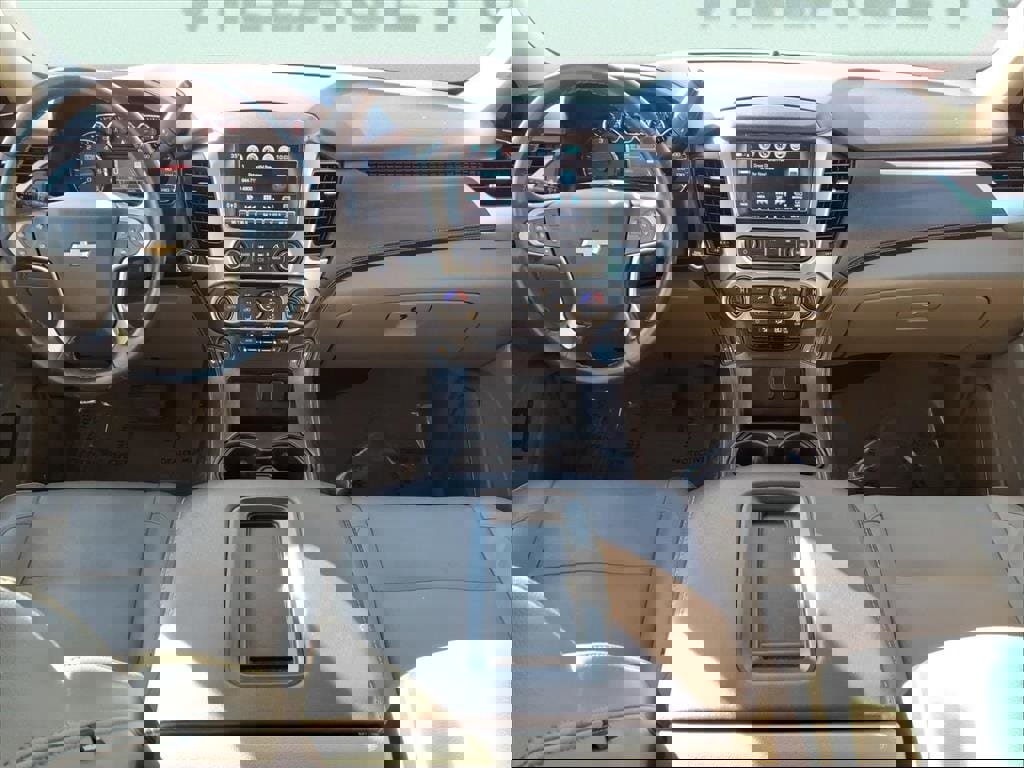 Used 2019 Chevrolet Suburban LT image 15