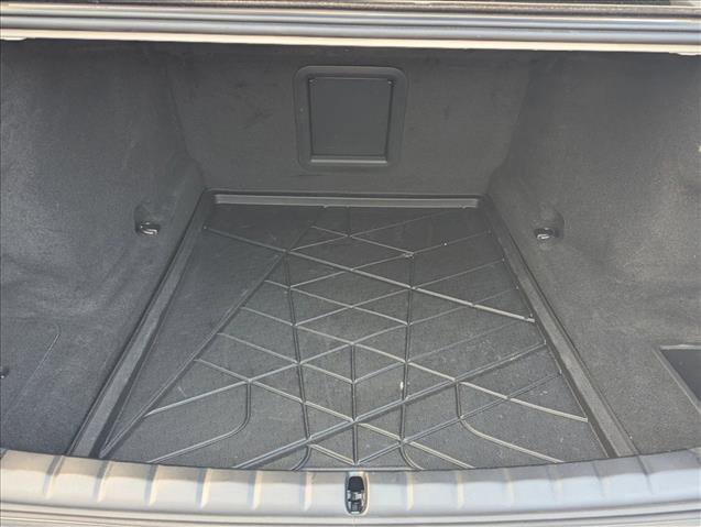 Certified 2025 BMW 740i w/ Premium Package image 6