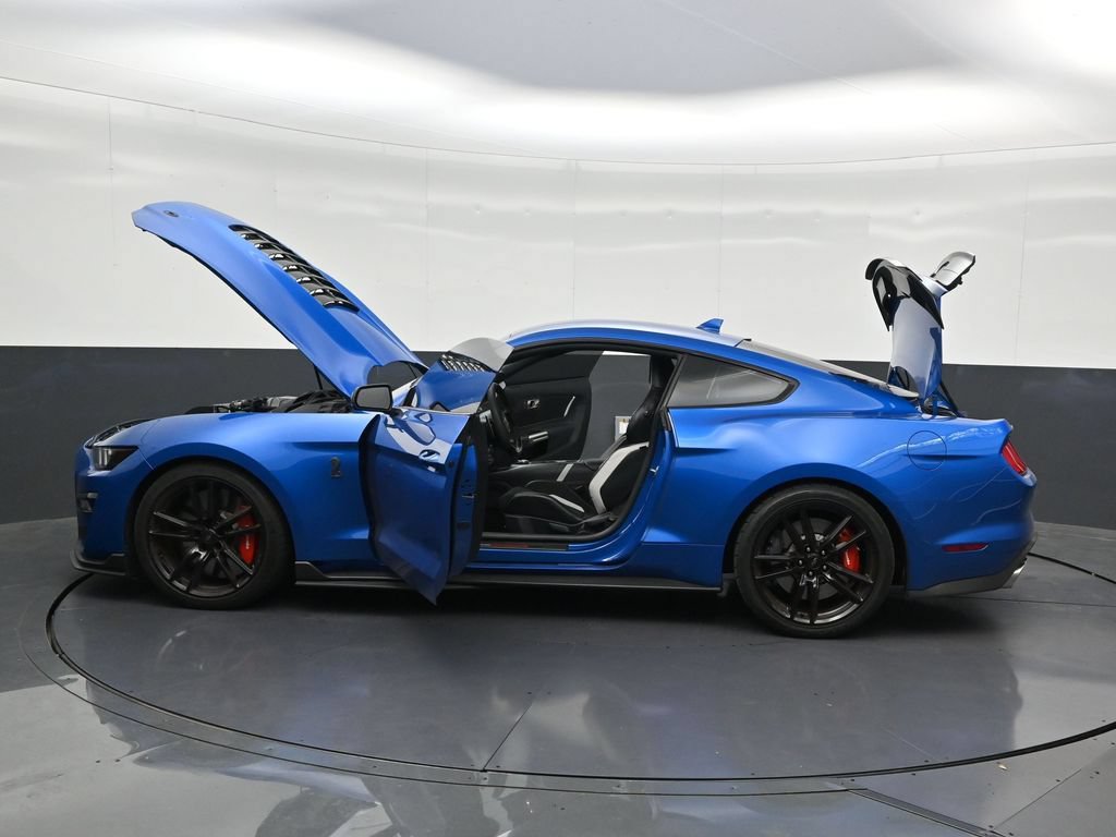 Used 2021 Ford Mustang Shelby GT500 w/ Technology Package RWD image 38