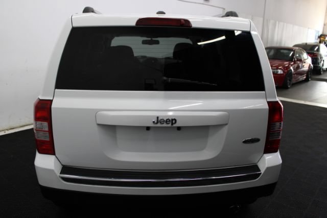 Used 2016 Jeep Patriot High Altitude FWD image 6