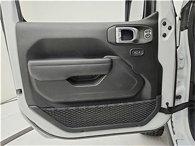 Used 2024 Jeep Wrangler Willys image 18