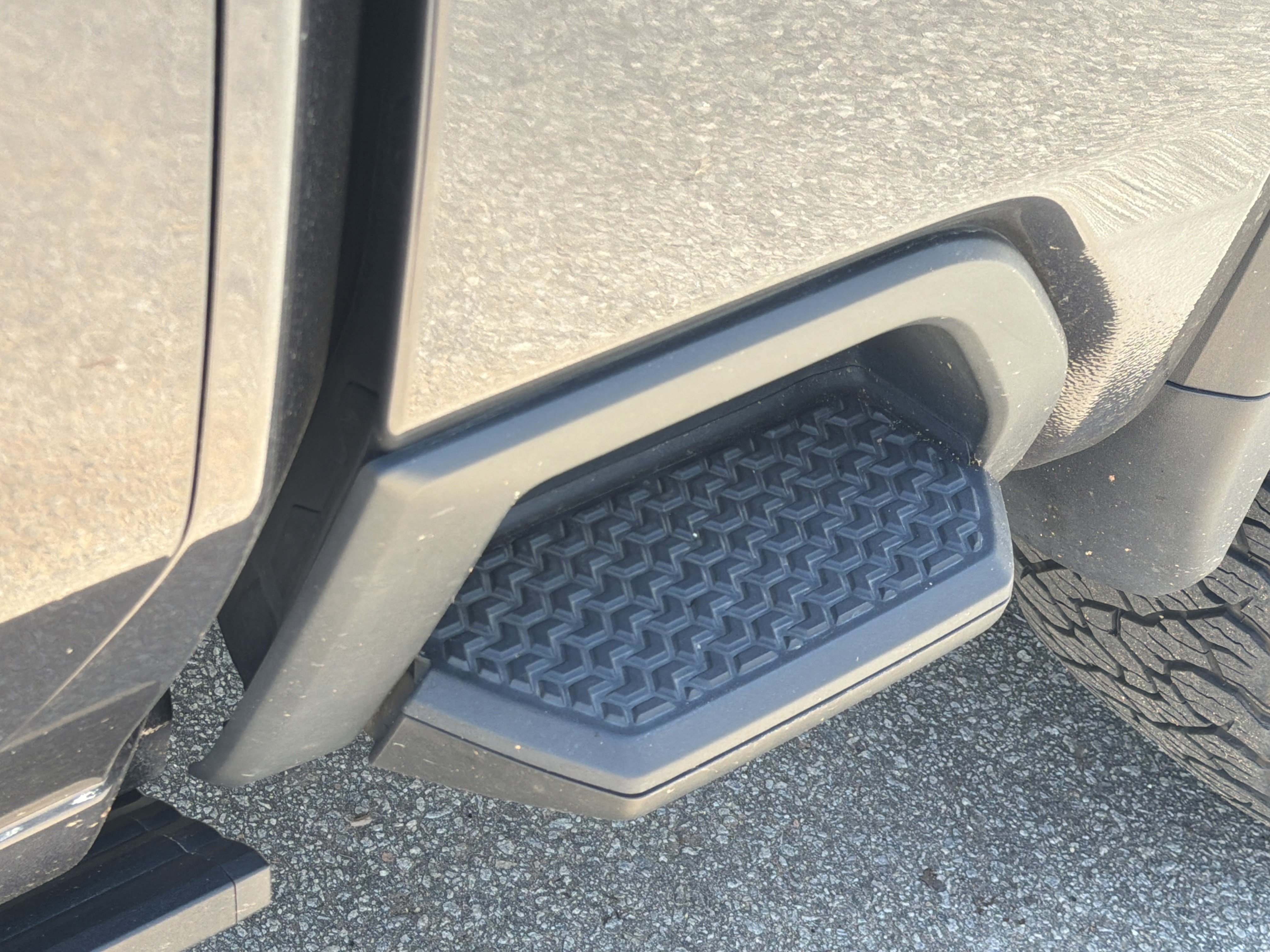 Used 2025 GMC Sierra 2500 AT4 w/ AT4 Premium Plus Package image 44