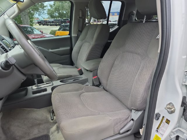 Used 2018 Nissan Frontier SV w/ Value Truck Package RWD image 11