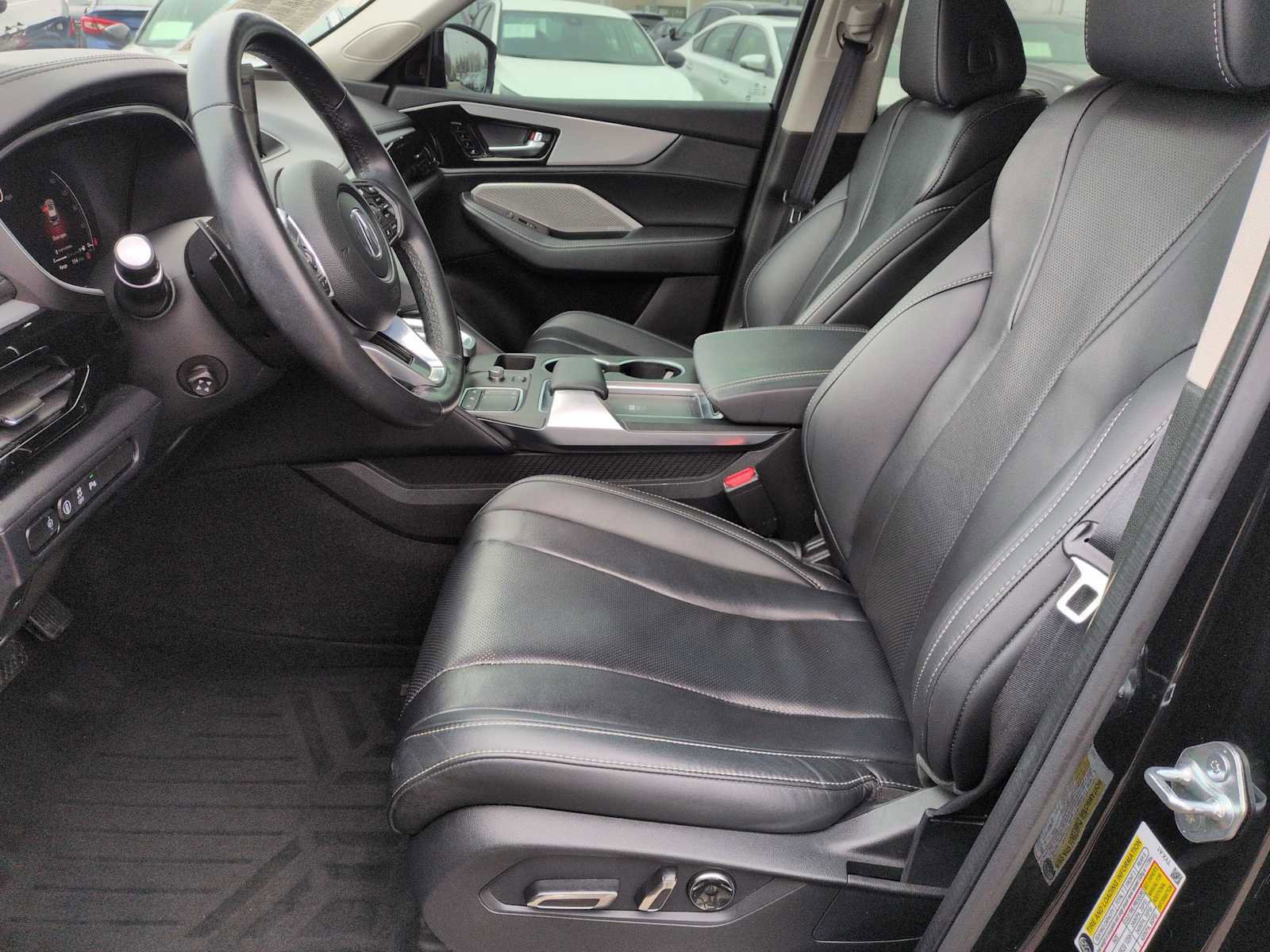 Used 2023 Acura MDX SH-AWD w/ Technology Package image 16