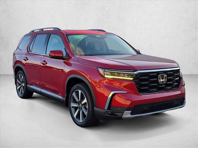 Used 2024 Honda Pilot Touring image 3