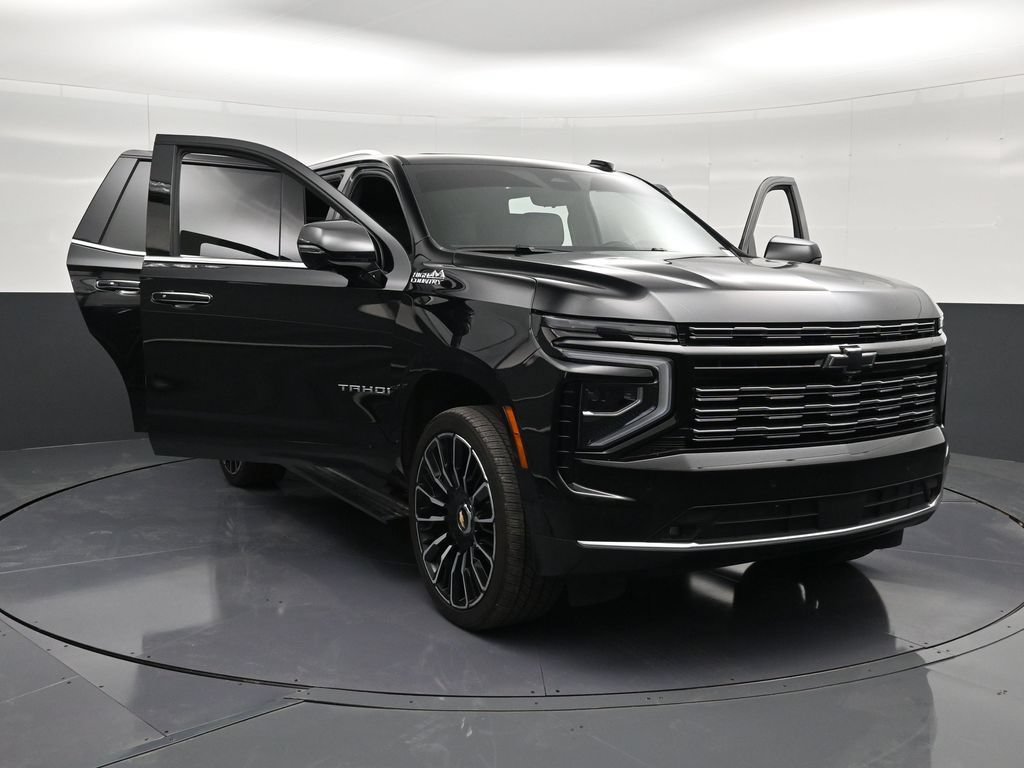 Used 2025 Chevrolet Tahoe High Country AWD/4WD image 31