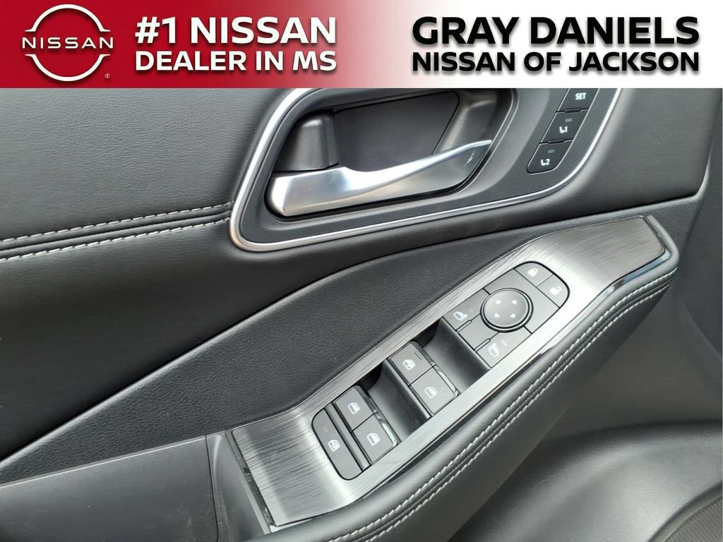 New 2026 Nissan Rogue Platinum AWD/4WD image 12