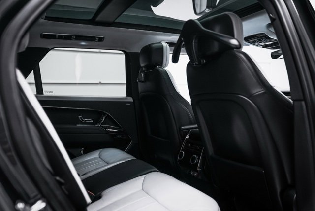 Used 2024 Land Rover Range Rover Sport Dynamic SE image 23