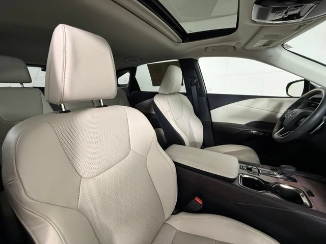 Used 2023 Lexus RX 350 Premium Plus w/ Cold Area Package AWD/4WD image 33