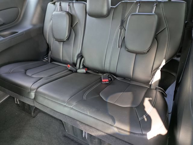 New 2026 Chrysler Pacifica Select w/ S Appearance Package FWD image 25