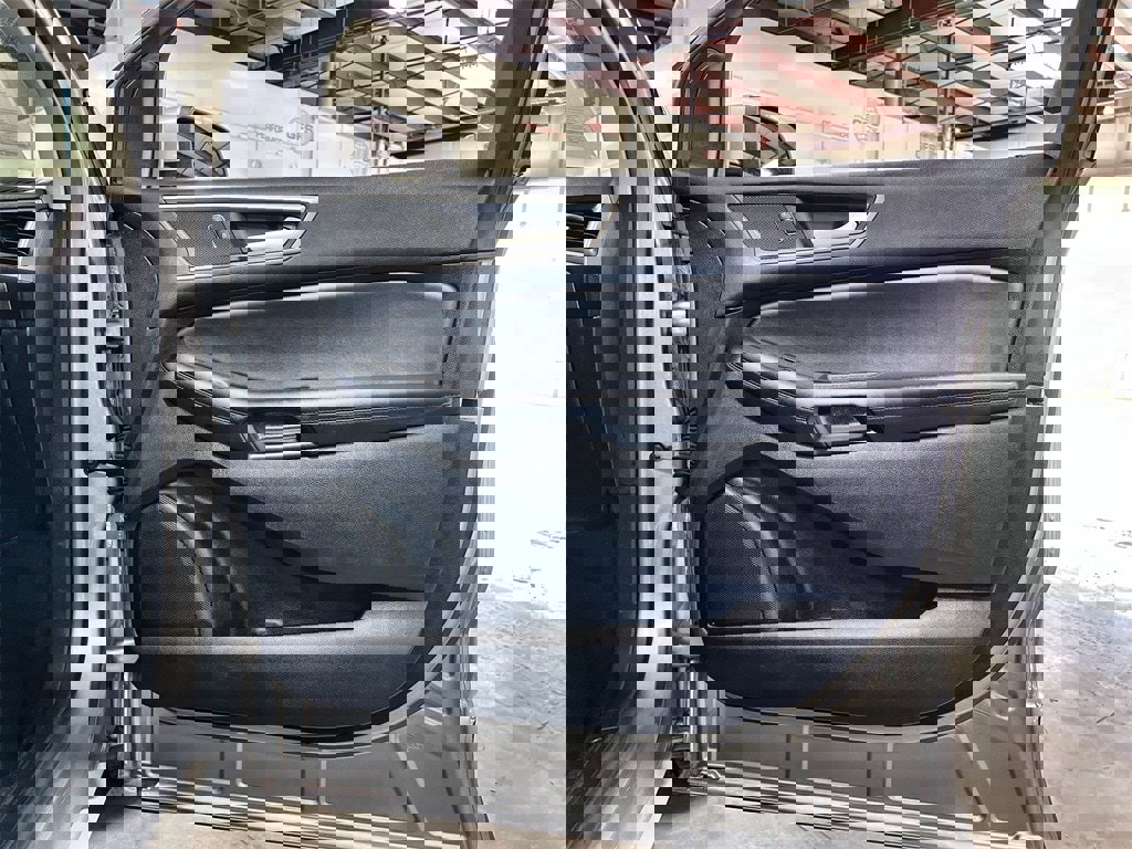 Used 2024 Ford Edge SEL image 31