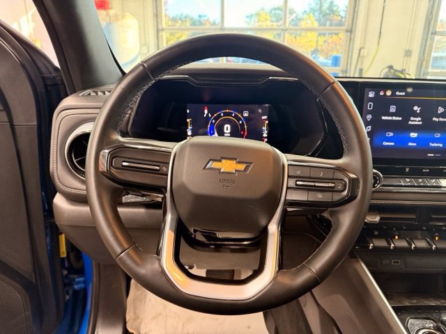 Used 2023 Chevrolet Colorado LT AWD/4WD image 10