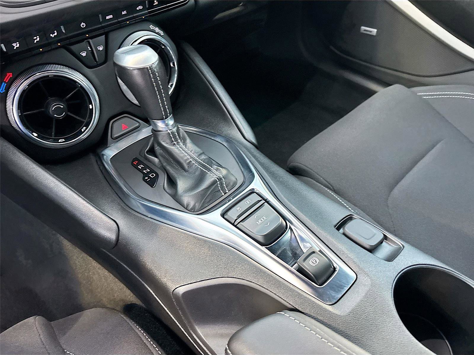 Used 2022 Chevrolet Camaro LT w/ Technology Package image 19