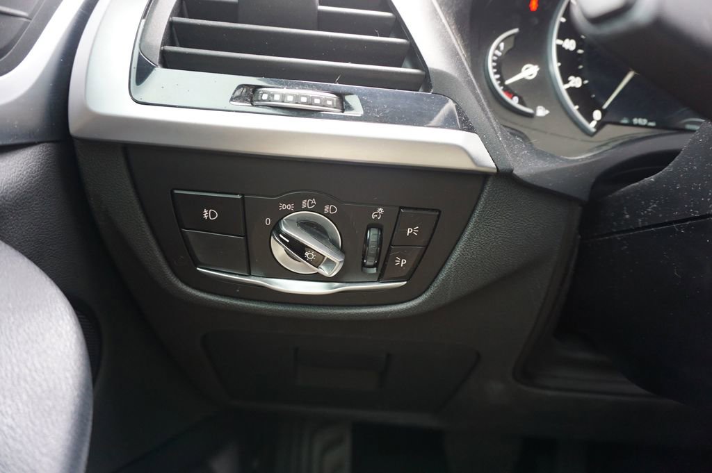 Used 2019 BMW X3 sDrive30i image 5