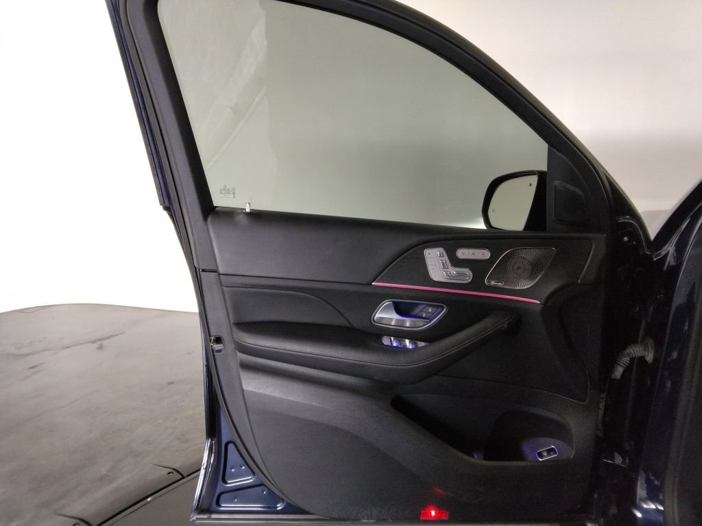 Used 2022 Mercedes-Benz GLS 450 4MATIC image 32