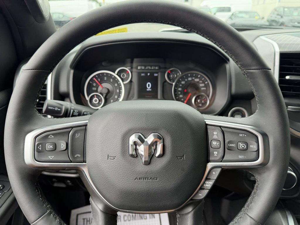Used 2025 RAM 1500 Big Horn AWD/4WD image 34