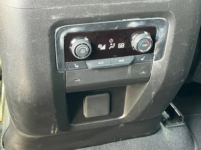 Used 2025 Chevrolet Suburban Premier AWD/4WD image 27