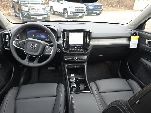 New 2026 Volvo XC40 B5 Plus AWD/4WD image 22