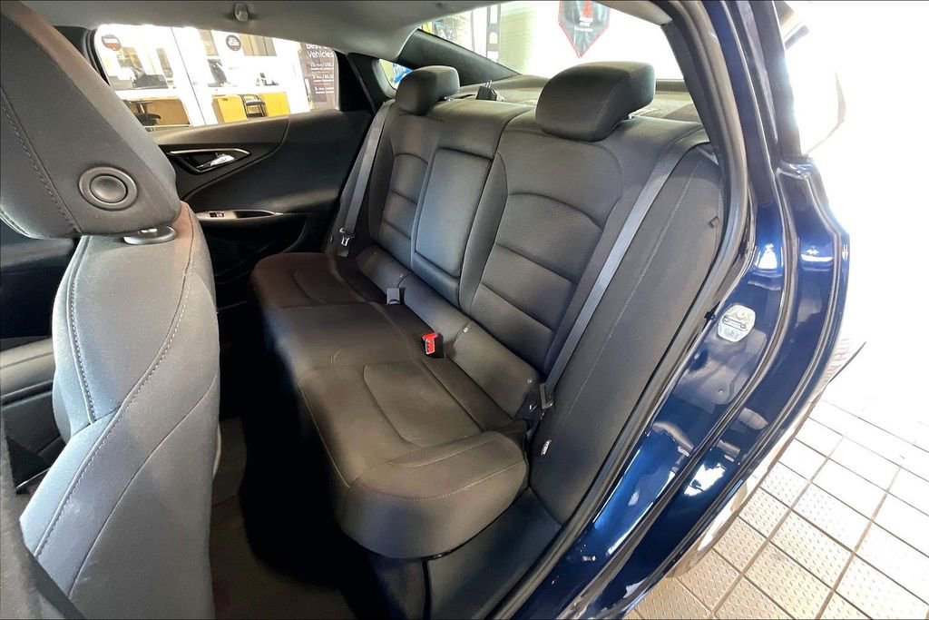 Used 2021 Chevrolet Malibu LT image 14