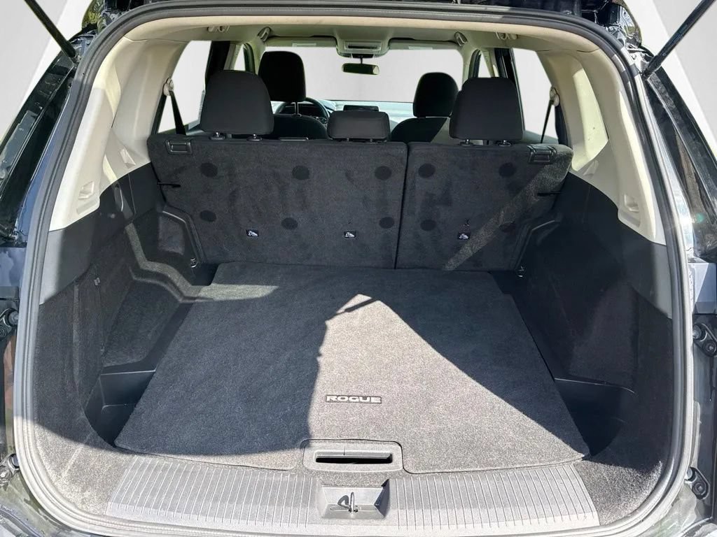 Used 2024 Nissan Rogue S FWD image 9