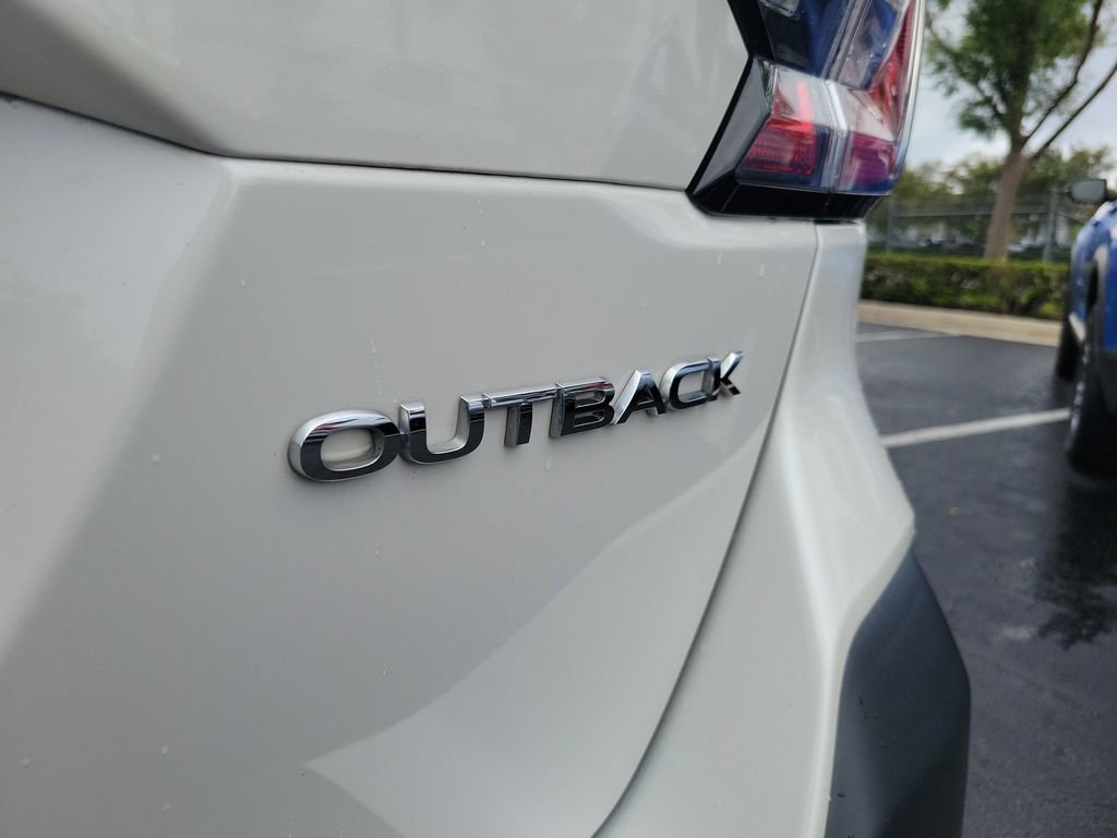 Used 2022 Subaru Outback Limited AWD/4WD image 10