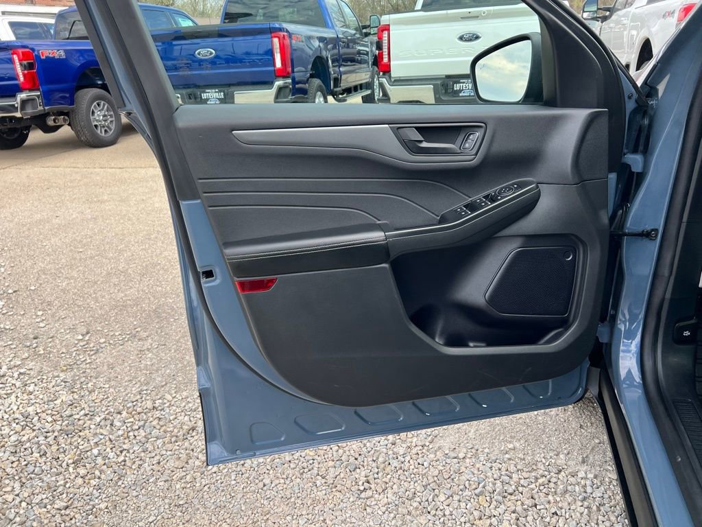 Used 2024 Ford Escape Active image 11