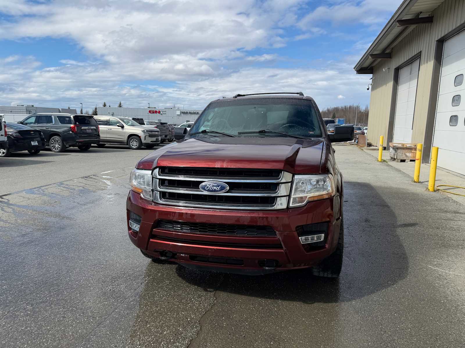 Used 2015 Ford Expedition EL XLT w/ Equipment Group 202A AWD/4WD image 4