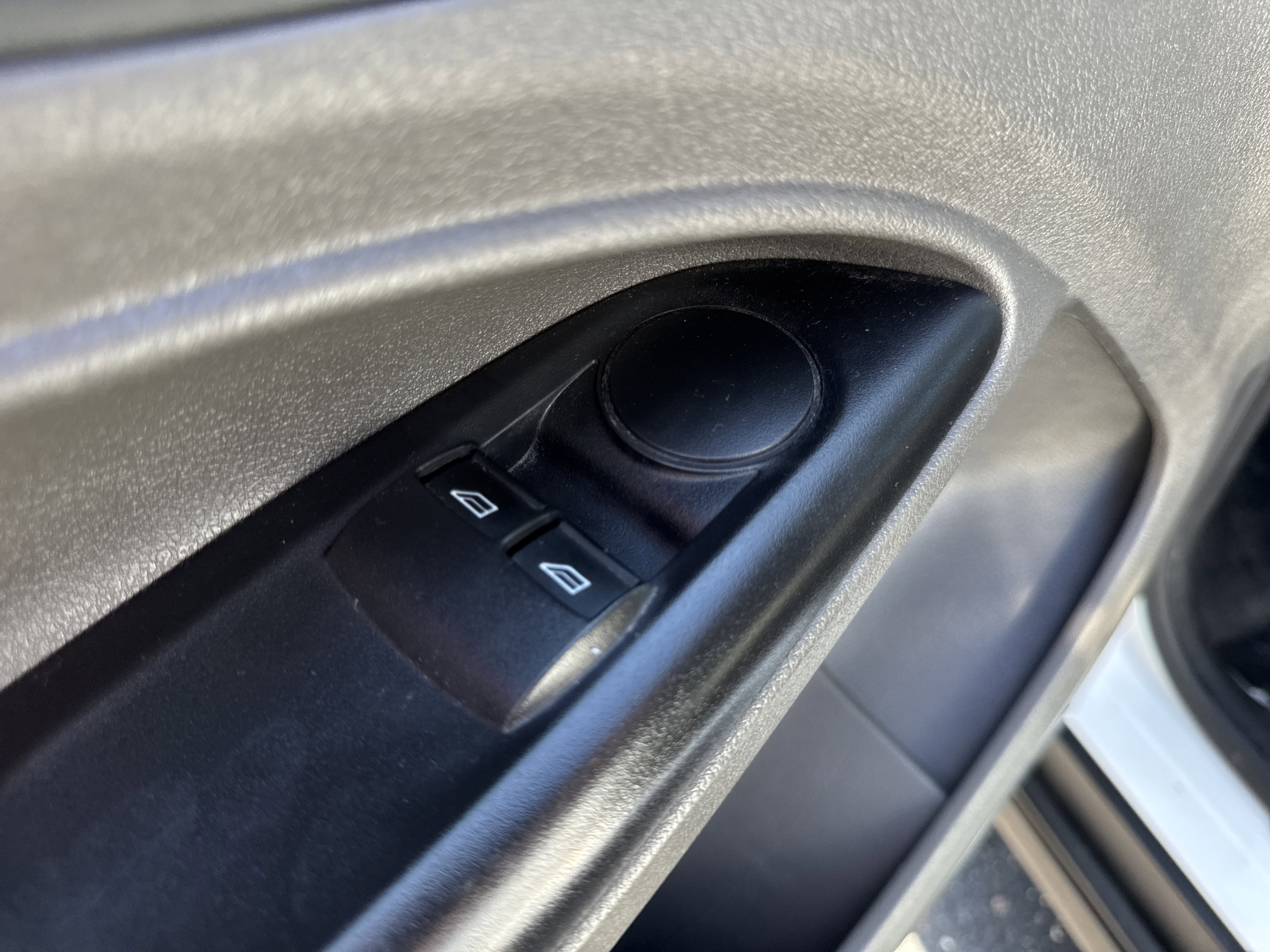 Used 2019 Ford Transit Connect XL image 14