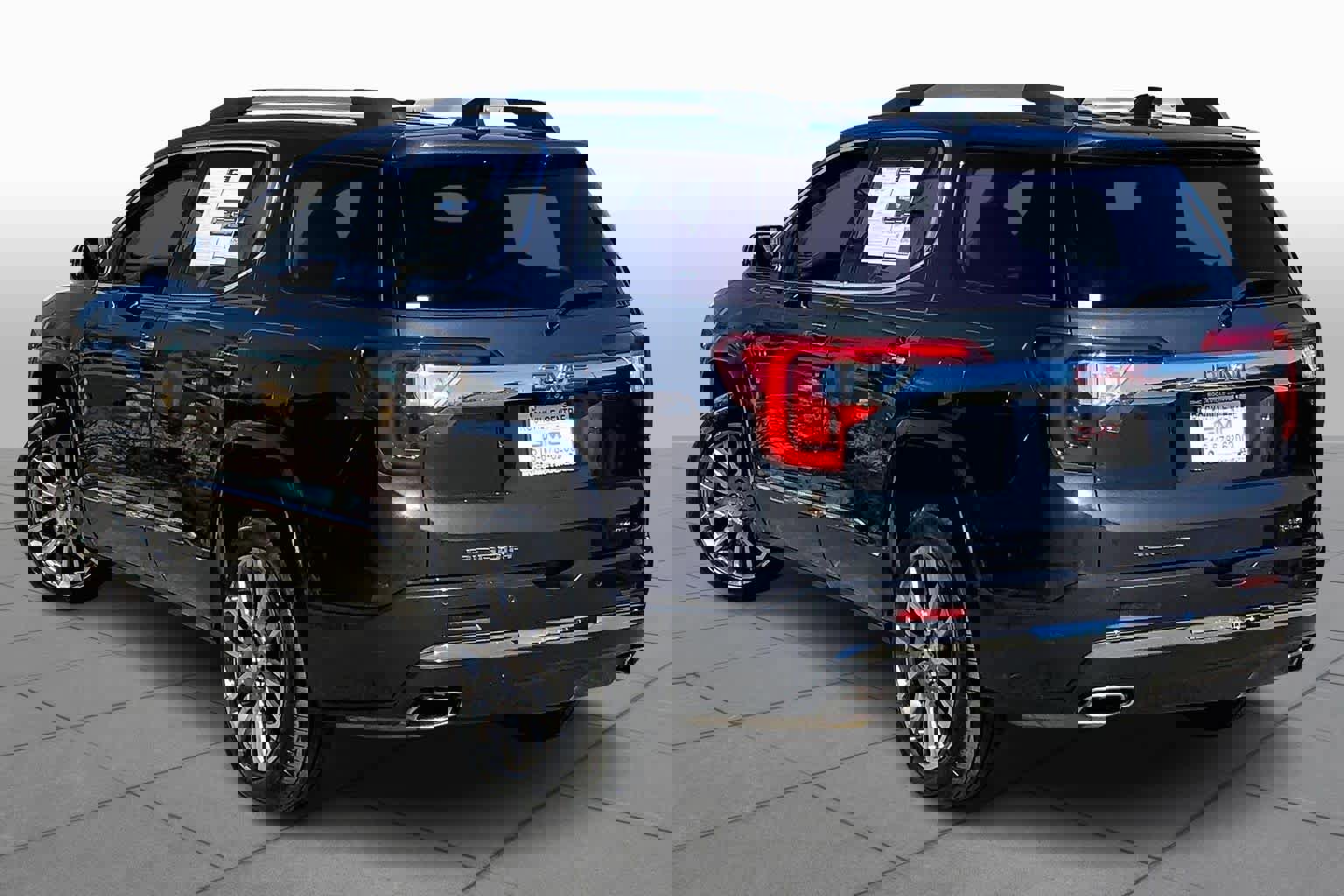 Certified 2022 GMC Acadia Denali w/ Denali Technology Package image 9