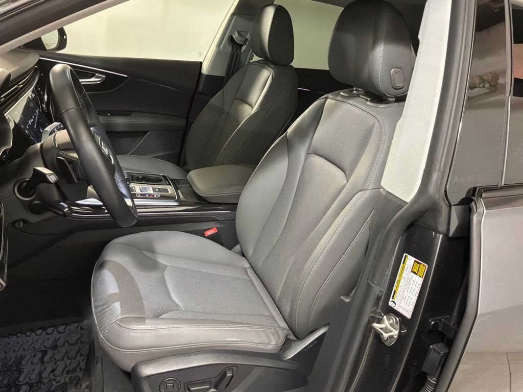 Used 2025 Audi Q8 Premium Plus w/ Premium Plus Package image 7