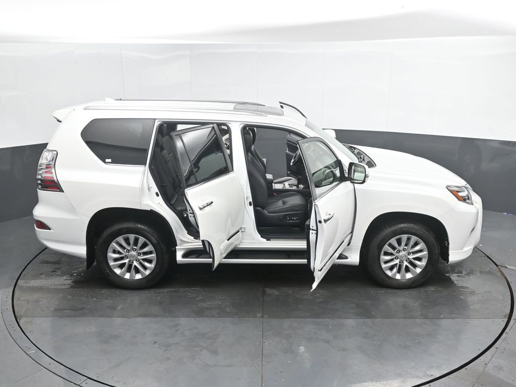Used 2019 Lexus GX 460 image 53