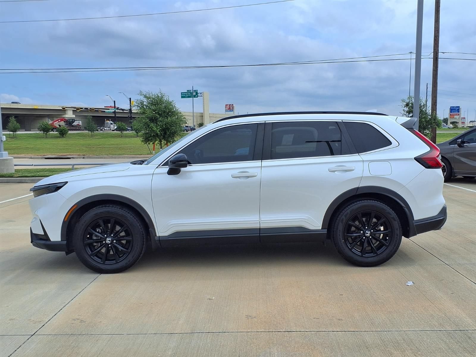 Used 2023 Honda CR-V Sport image 3