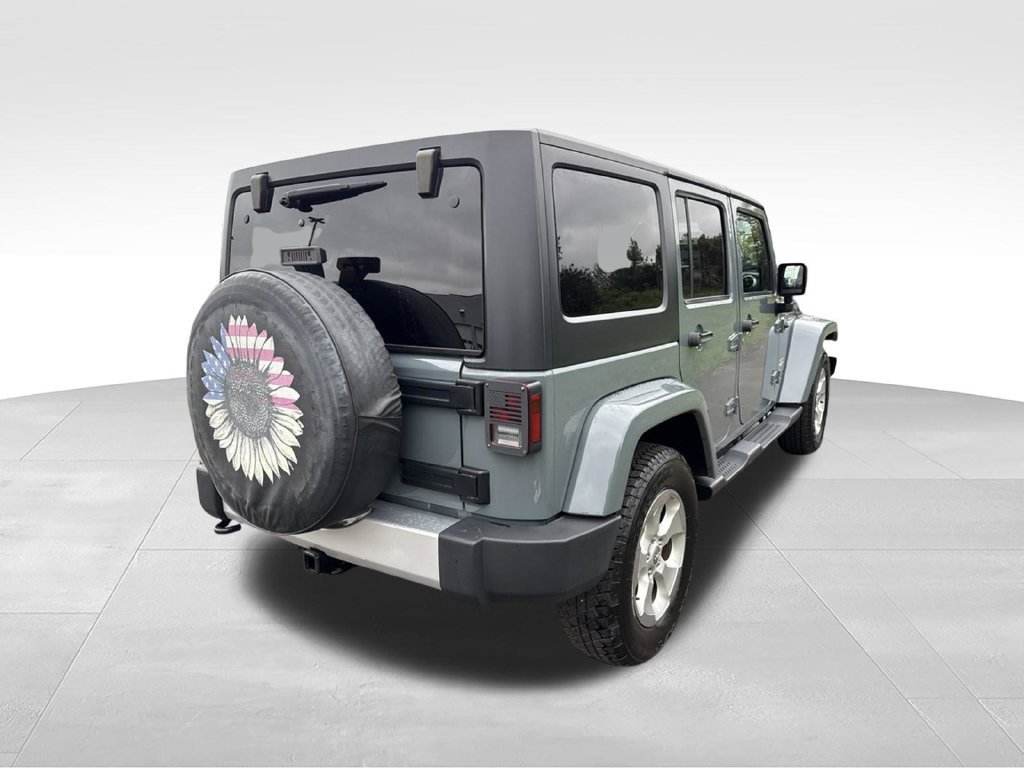 Used 2015 Jeep Wrangler Unlimited Sahara w/ Trailer Tow Group AWD/4WD image 3